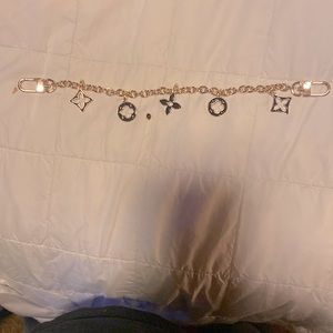 New 11.5 inch bag accessory. Goldstone never used bought wrong size